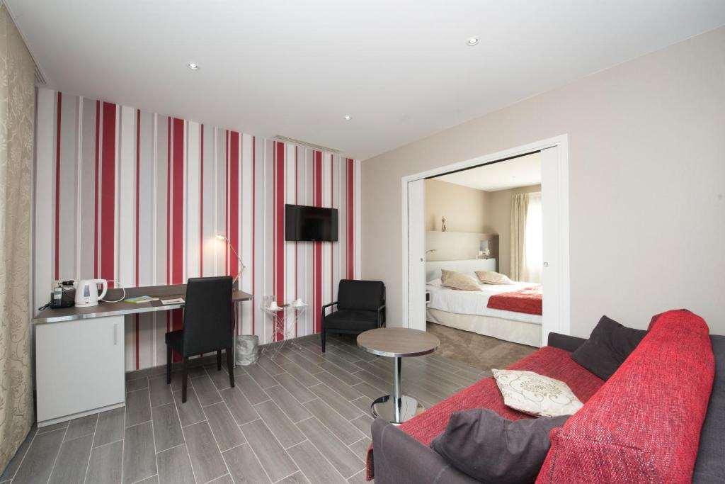 Logis Auberge Bienvenue Doue-la-Fontaine Room photo
